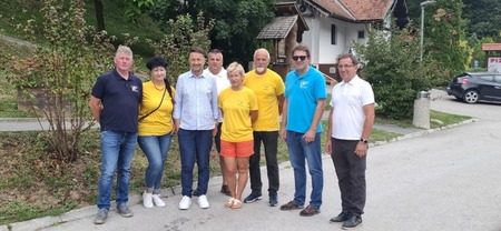 Zagorje obiskala mednarodna delegacija čebelarjev