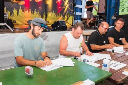 Perkmandelc je povabil v svojo deželo