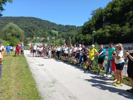 Utrinek z otvoritve poti