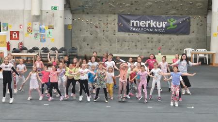 OŠ Ivana Skvarče je gostila 45. državno prvenstvo mladih čebelarjev