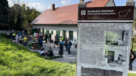 I2. Pohod po Poti Srečno
