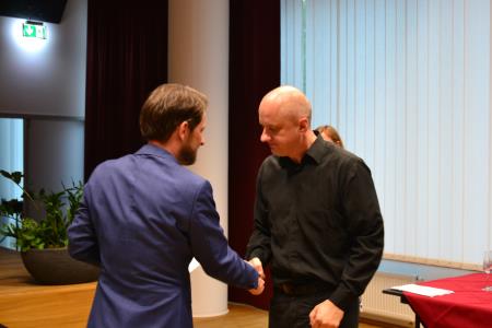 Podpis pogodbe med Kemijskim inštitutom in podjetjem Skitti