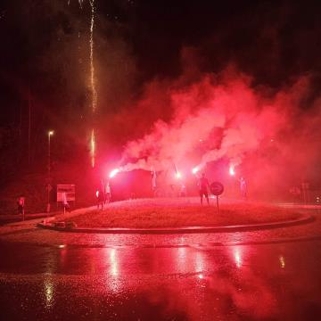 Slavje v Kisovcu po zmagi Primoža Rogliča