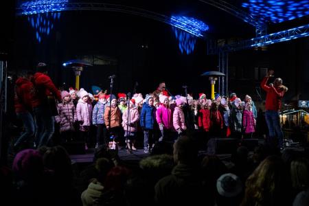 Miklavžev prihod naznanil veseli december v Zagorju