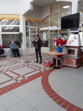 Župan čestital ženskam v Domu starejših Polde Eberl Jamski