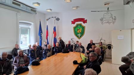 Zagorski častniki na ekskurziji po Kočevskem