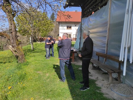 Pohod z vojaškimi aktivnostmi in streljanju z zračno puško