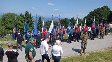 Slavnostna obeležitev dneva državnosti in obletnice letalskih napadov na Kum