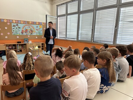 Župan na prvi šolski dan obiskal prvošolce