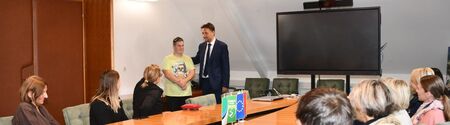 Obisk pri županu – skodelica kave, iskren pogovor in dragocena življenjska sporočila