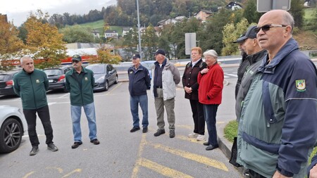 Zagorski častniki na pohodu hraniteljev orožja 