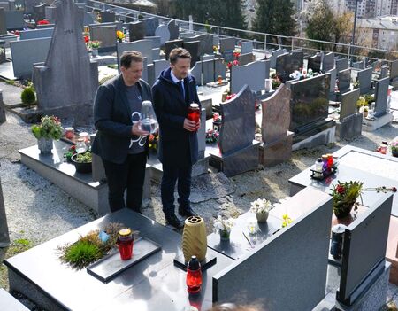 Zagorje in Sežano simbolno povezuje Srečko Kosovel