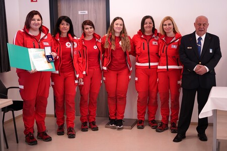 Zagorski kinologi in ekipa prve pomoči RK dobitniki priznanj CZ