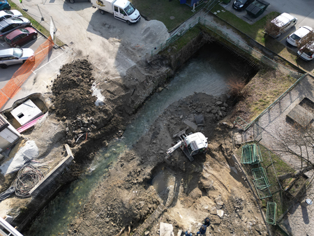 Gradbišče ob sanaciji plazu nad AP